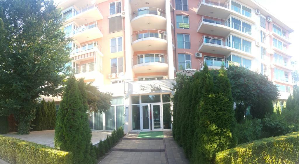Piano Bar Holidays Apartments مامايا المظهر الخارجي الصورة