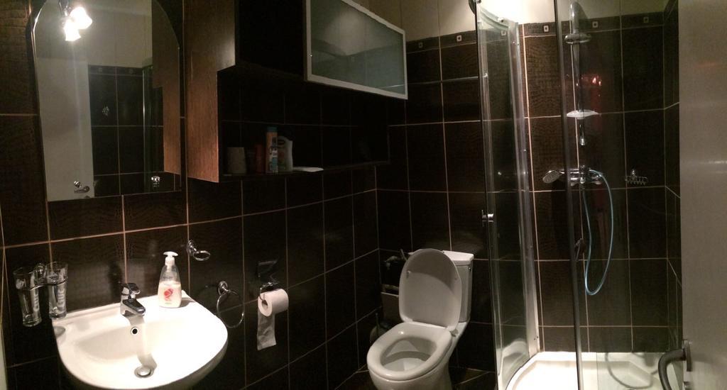 Piano Bar Holidays Apartments مامايا المظهر الخارجي الصورة